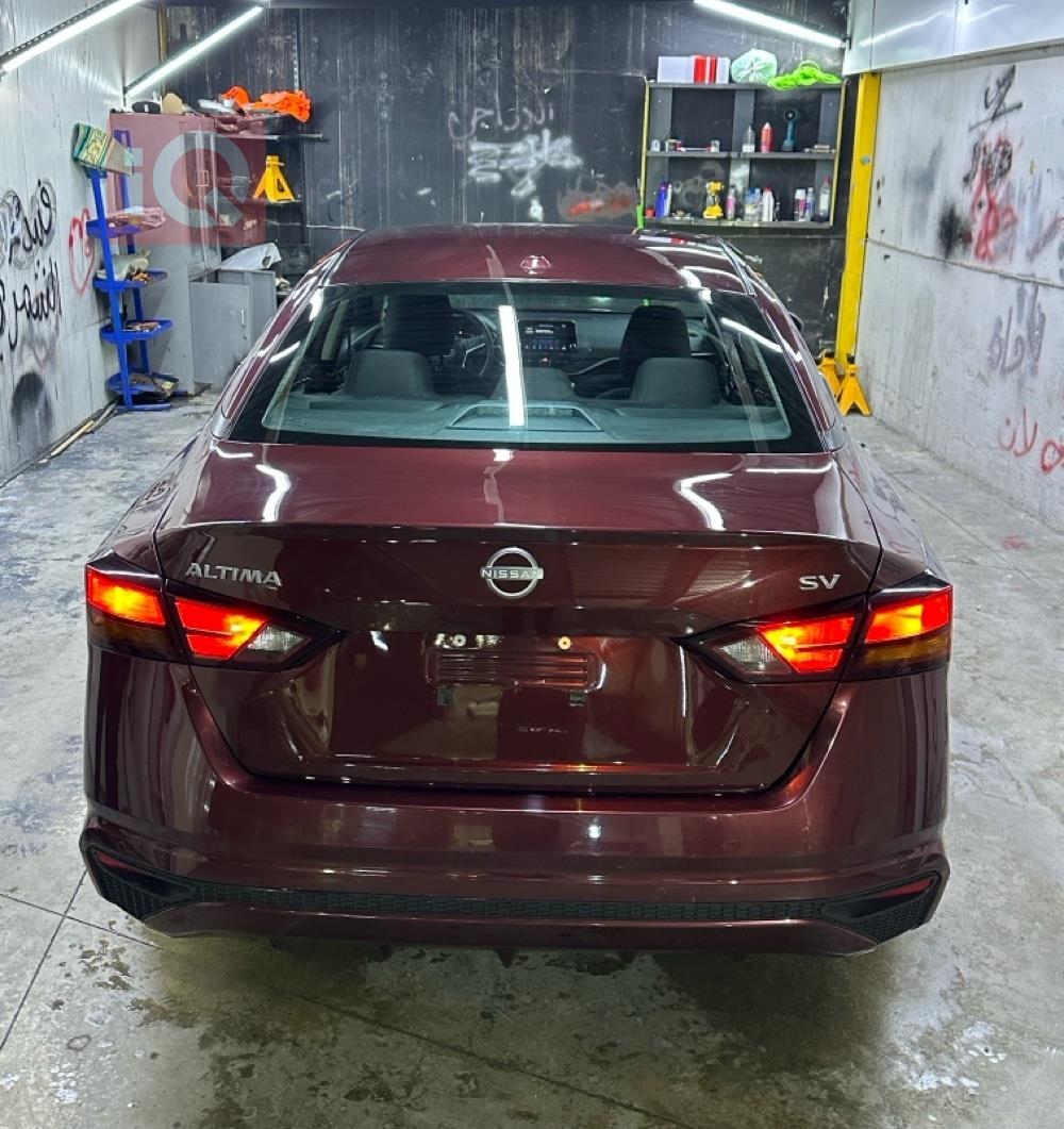 نيسان ألتيما